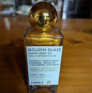 TRULY Golden Glaze Shimmering Body Oil